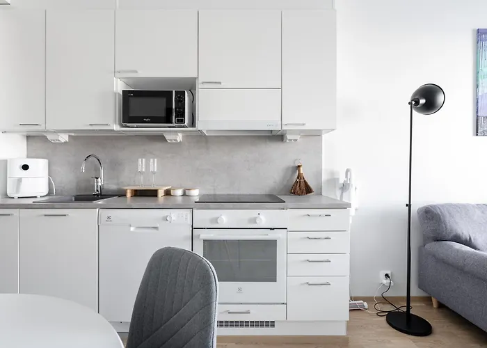Modern 1Br Apartment With Sauna & Balcony