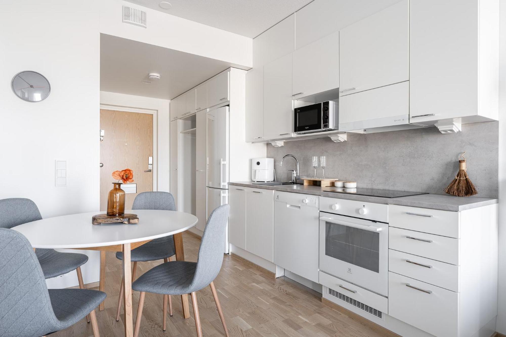 Modern 1br With Sauna & Balcony Appartamento Tampere
